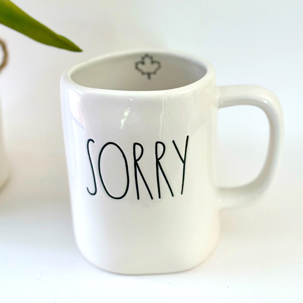 🍁Rae Dunn Canadian Mug